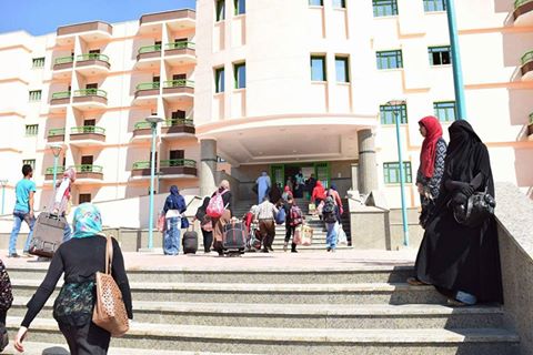 تسكين 3200 طالبه بالمدن الجامعية بسوهاج.
