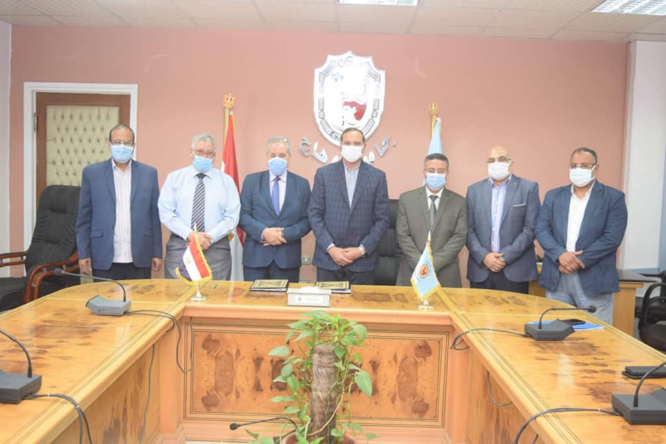 جامعة سوهاج توقع اتفاقية مع الشركة العربية للإستشارات الهندسية لتطوير نظم الجودة وتأهيل ٦ كليات للأيزو