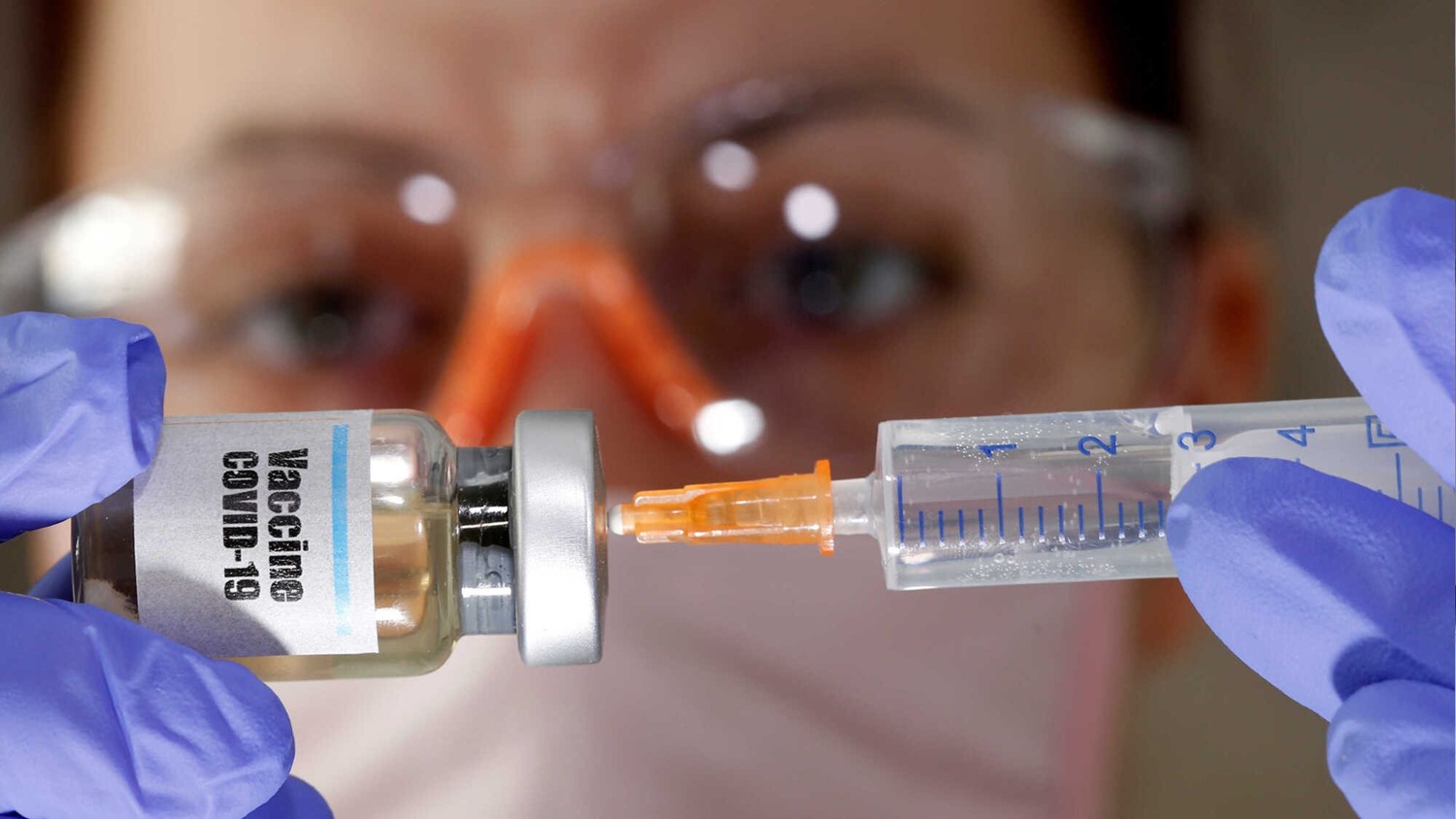 ٢٣يونيه.. بدء تطعيم الجرعة الأولى “بلقاح كورونا” للعاملين بجامعة سوهاج