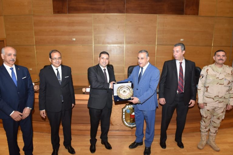 258118954_4062594380507208_1532035272094563673_n-768x512