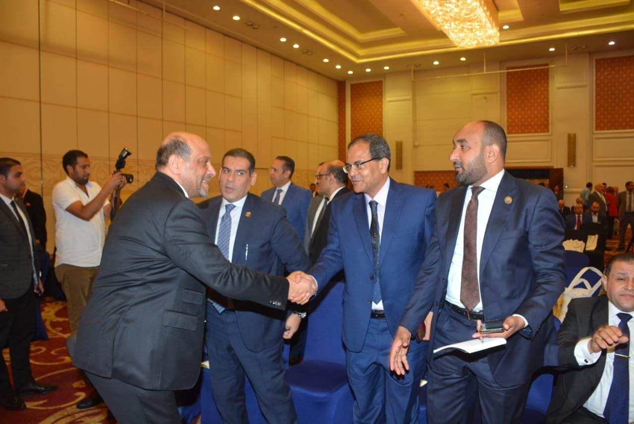 تحت شعار الأخضر حياة.. رئيس جامعة سوهاج يشارك فى فعاليات المؤتمر العربي الأول للمناخ والتنمية المستدامة