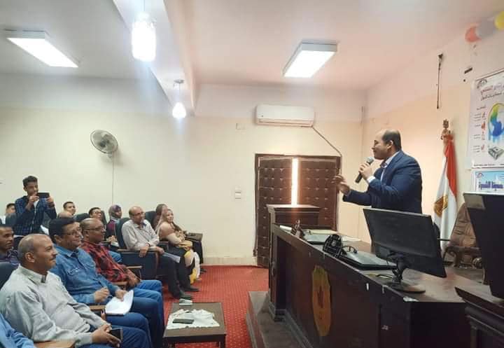 “أسباب وآثار – إرشادات وتوجيهات“. ندوة توعوية عن التغيرات المناخية تنظمها التكنولوجيا والتعليم بسوهاج