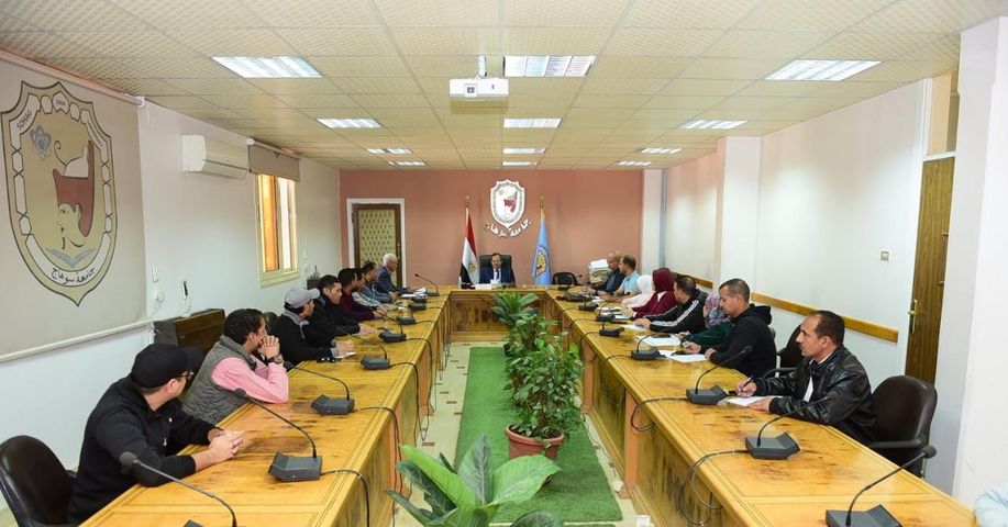 رئيس جامعة سوهاج يجتمع لمناقشة الاستعدادات النهائية لإنطلاق ماراثون إنتخابات الاتحادات الطلابية غداً