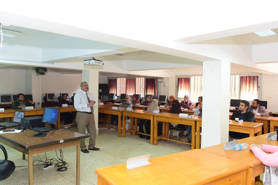 التحليل الإحصائي في البحث العلمي برنامج تدريبي لأعضاء هيئة التدريس بجامعة سوهاج