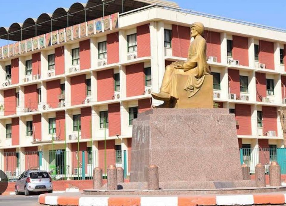 لأول مرة مركز نور البصيرة بجامعة سوهاج يعلن عن تنظم ورشة طبية بلغة الإشارة