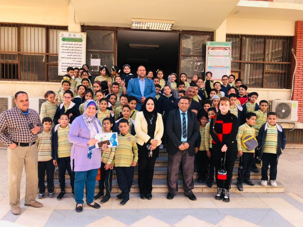 جامعة سوهاج تنظم ندوة توعية عن التغذية السليمة والصحية لطلاب المدارس