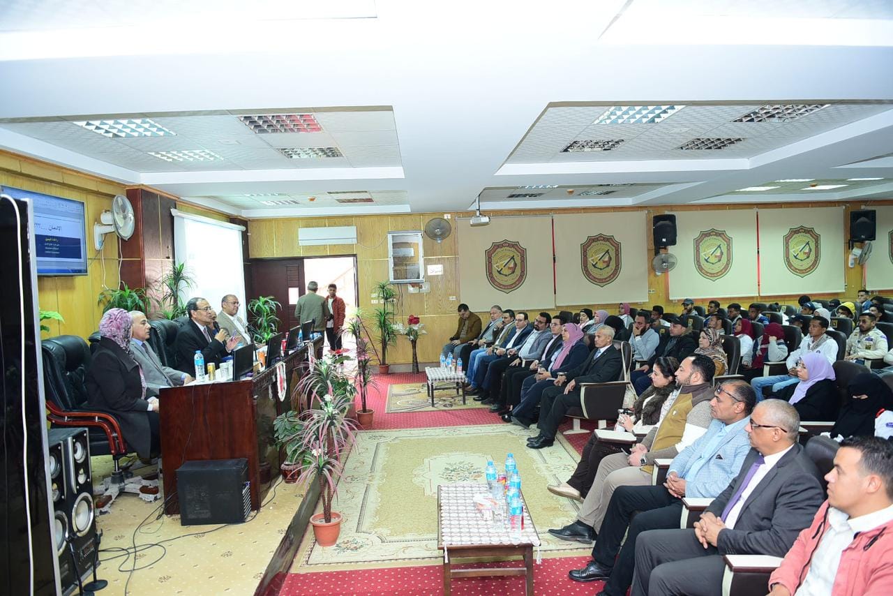 شبابنا يقدر من غيرها”.. ندوة توعوية عن الإدمان بين الشباب بجامعة سوهاج