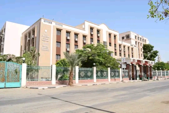 المستشفي الجامعي بسوهاج يستقبل ٥٠ مصاب بإصابات خطيرة في العين بسبب الالعاب النارية