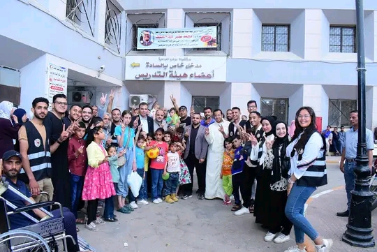 في جو ملئ بالسعادة والبهجة جامعة سوهاج تنظم يوم ترفيهي لمرافقي مصابي غزه