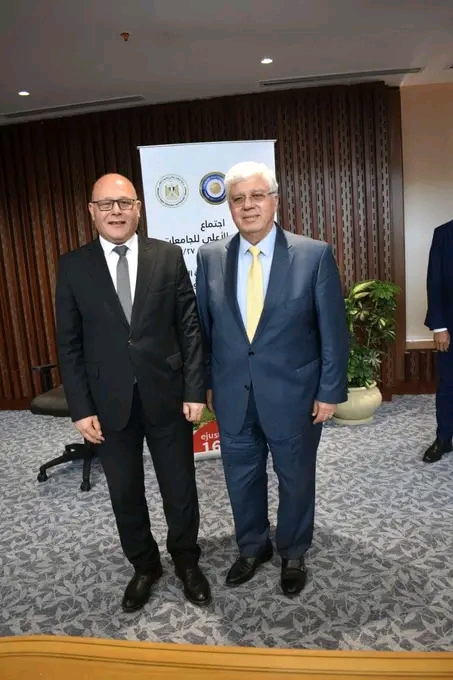 رئيس جامعة سوهاج يشارك فى الاجتماع الدوري للمجلس الأعلى للجامعات لمناقشة الاستعدادات النهائية لامتحانات نهاية العام