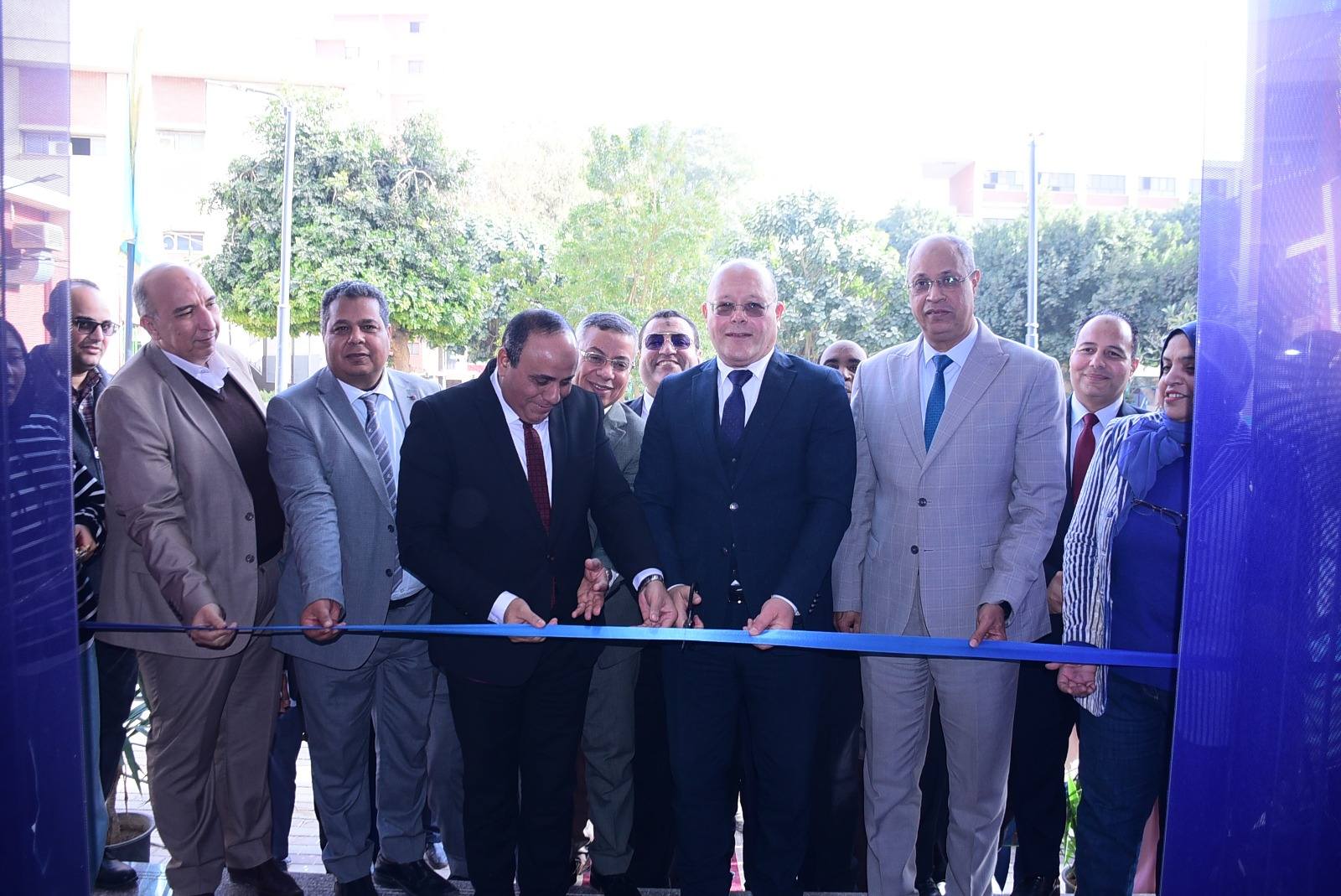 جامعة سوهاج تفتح ستار مسرحها الجديد بعرض لطلاب كلية التربية النوعية والنعماني يشيد بإبداعات ومواهب الطلاب الفنيه