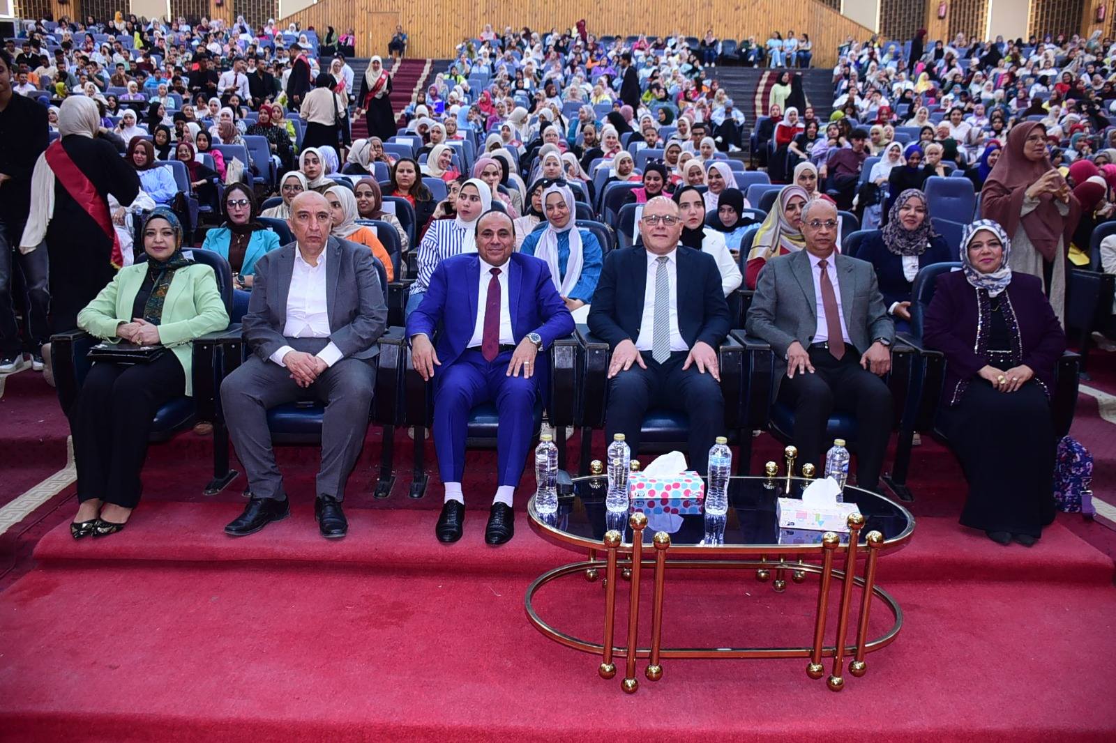 ٨٠ مشاركة بحثية وفنية لطلاب التربية النوعية بجامعة سوهاج في مؤتمرهم الطلابي الأول