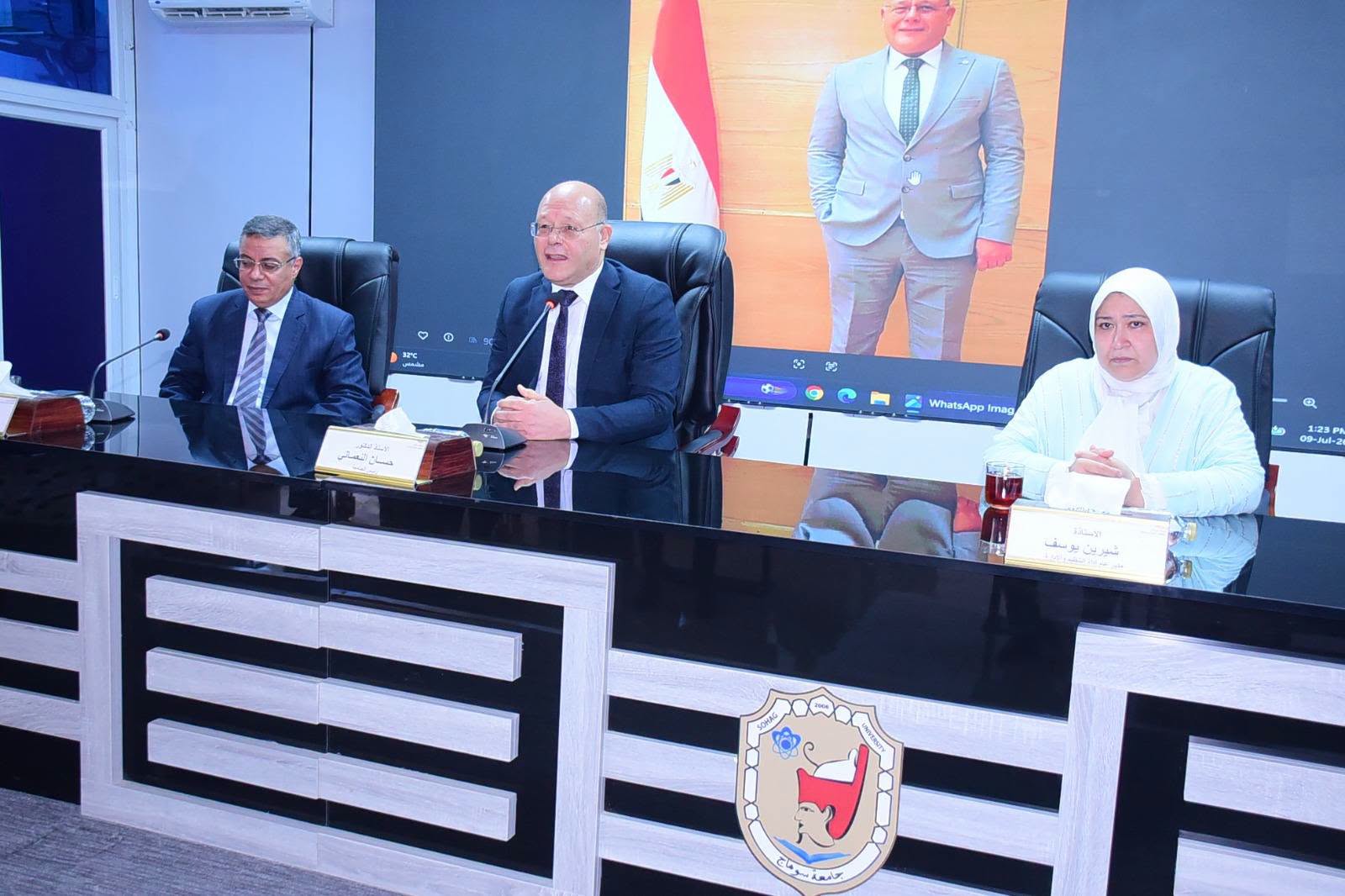 النعماني يكرم 520 من الجهاز الإداري في حفل ختام الدورات التدريبية، ويؤكد الاستثمار في العنصر البشري أساس تطوير الأداء المؤسسي